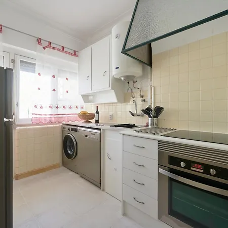 Calm & Relaxing W/ Terrace In Apartmán *