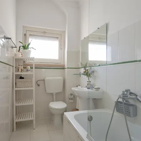 Calm & Relaxing W/ Terrace In