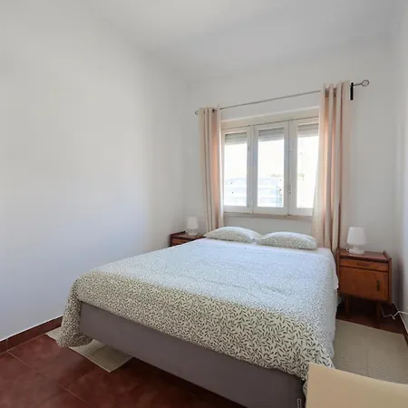 Apartmán Calm & Relaxing W/ Terrace In