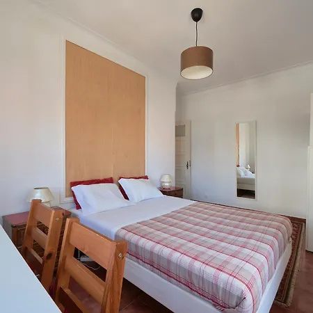 Calm & Relaxing W/ Terrace In Apartmán *