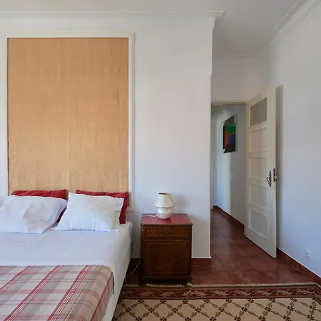 Apartmán Calm & Relaxing W/ Terrace In Almada