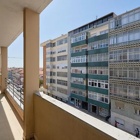 Calm & Relaxing W/ Terrace In