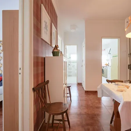 Calm & Relaxing W/ Terrace In Apartmán Almada