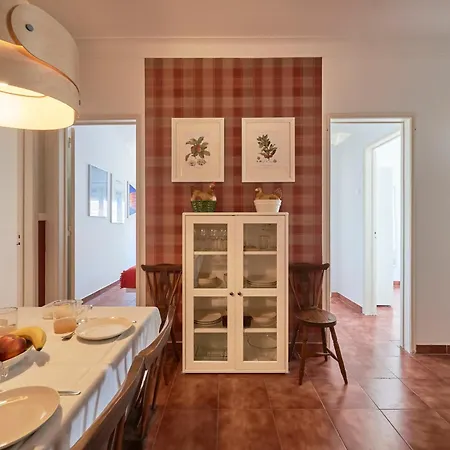 Calm & Relaxing W/ Terrace In Apartmán *