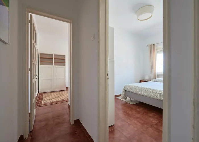 Apartmán Calm & Relaxing W/ Terrace In Almada
