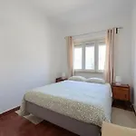 Appartement Calm & Relaxing W/ Terrace In