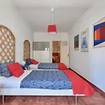 Calm & Relaxing W/ Terrace In Appartement Almada