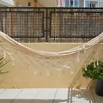 Calm & Relaxing W/ Terrace In Almada