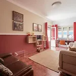 Appartement Calm & Relaxing W/ Terrace In