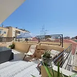 Calm & Relaxing W/ Terrace In * Almada