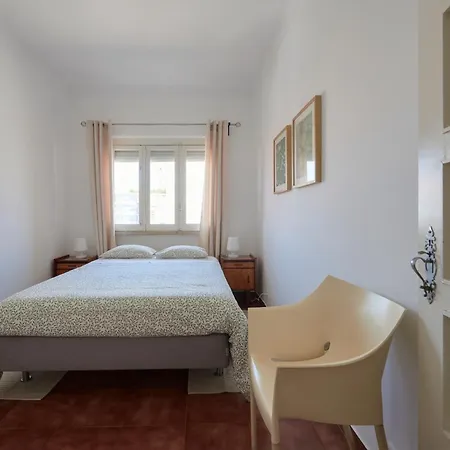 Apartment Calm & Relaxing W/ Terrace In *