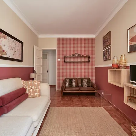 Apartment Calm & Relaxing W/ Terrace In Almada